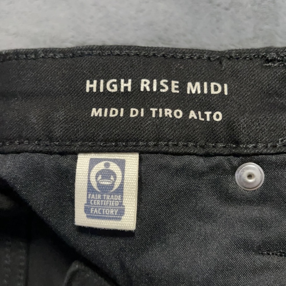 Universal Thread High Rise Shorts - Picture 4 of 6